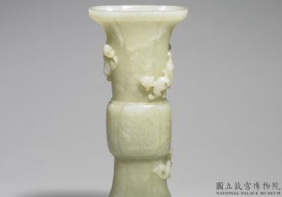 图片[2]-Jade zun vase with chi-dragon pattern, Qing dynasty, Qianlong reign (1736-1795)-China Archive